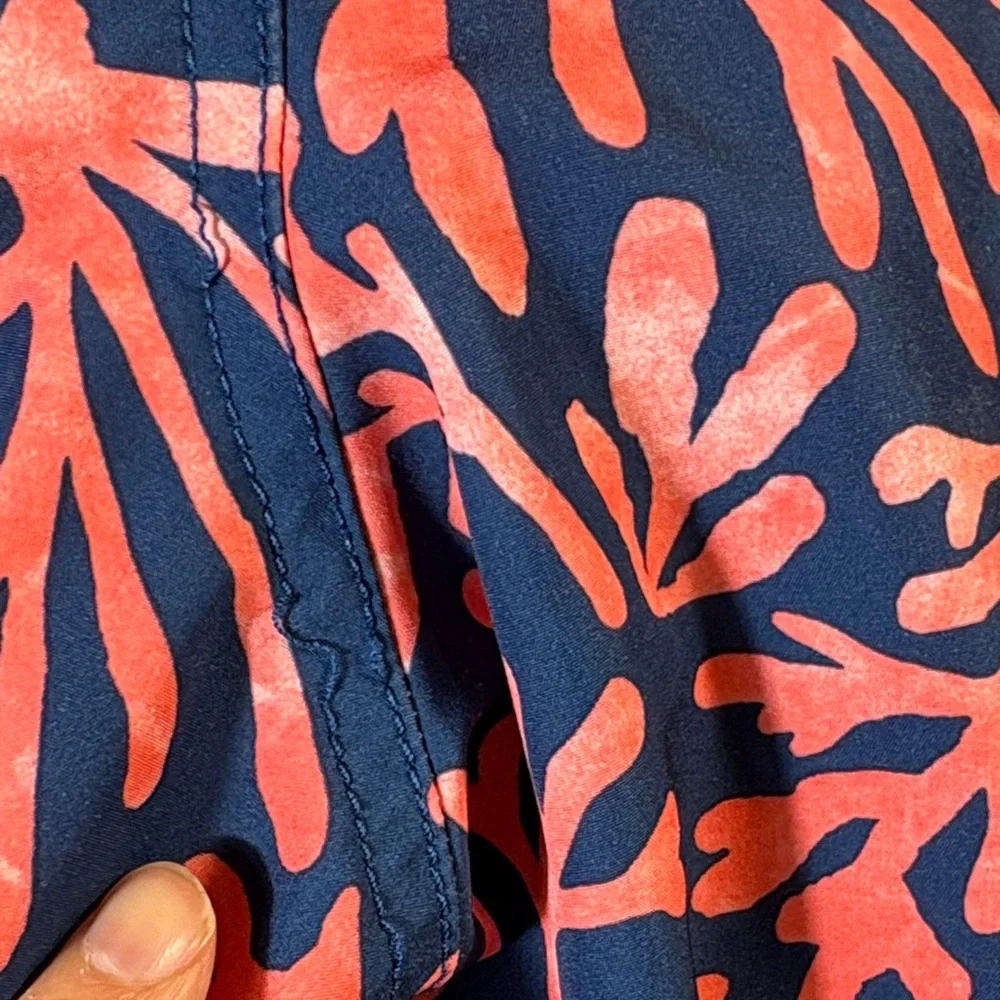 Men’s J. Crew Coral Branch Print Swim Trunks‎ Navy & Pink Size Large